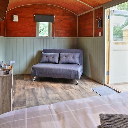 Windmill Inn Уитби Экстерьер фото