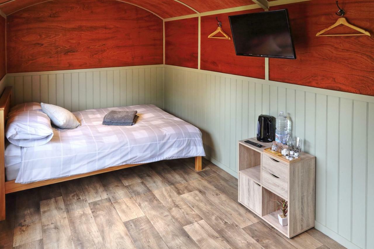 Windmill Inn Уитби Экстерьер фото